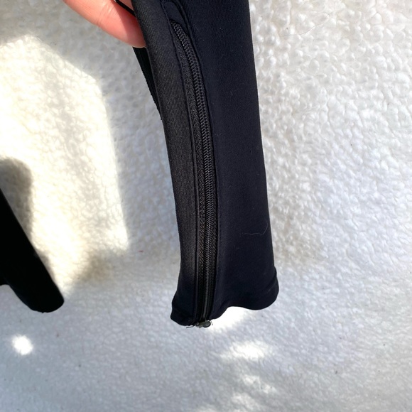 Nike Black Dri- fit Tech Running Pants with Zipper Ankles - Picture 7 of 9